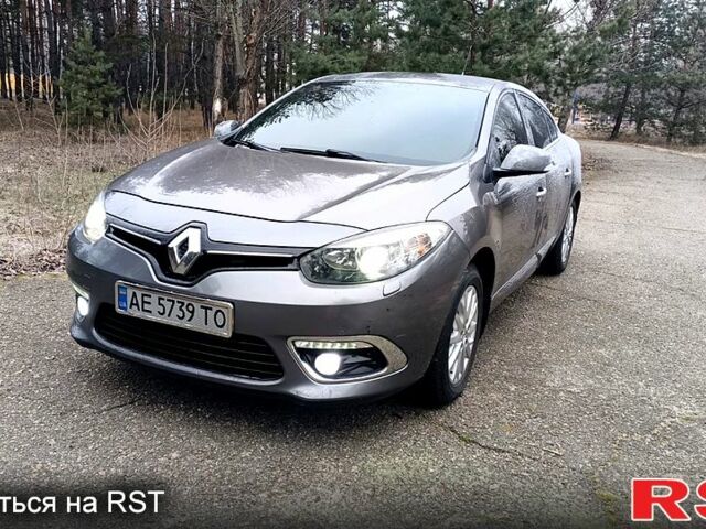 Рено Флюенс, объемом двигателя 2 л и пробегом 271 тыс. км за 7750 $, фото 2 на Automoto.ua