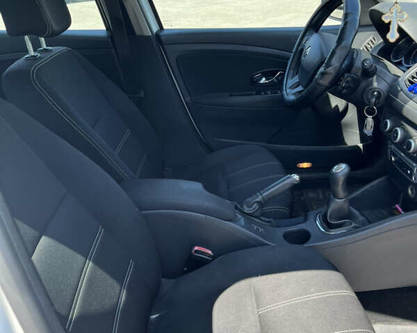 Рено Флюенс, об'ємом двигуна 1.5 л та пробігом 211 тис. км за 6500 $, фото 3 на Automoto.ua