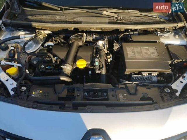 Рено Флюенс, объемом двигателя 1.46 л и пробегом 203 тыс. км за 8300 $, фото 14 на Automoto.ua