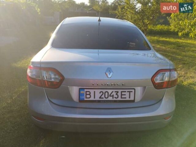 Рено Флюенс, объемом двигателя 1.46 л и пробегом 203 тыс. км за 8300 $, фото 3 на Automoto.ua