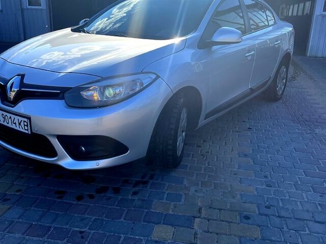 Рено Флюенс, объемом двигателя 1.6 л и пробегом 230 тыс. км за 7100 $, фото 1 на Automoto.ua