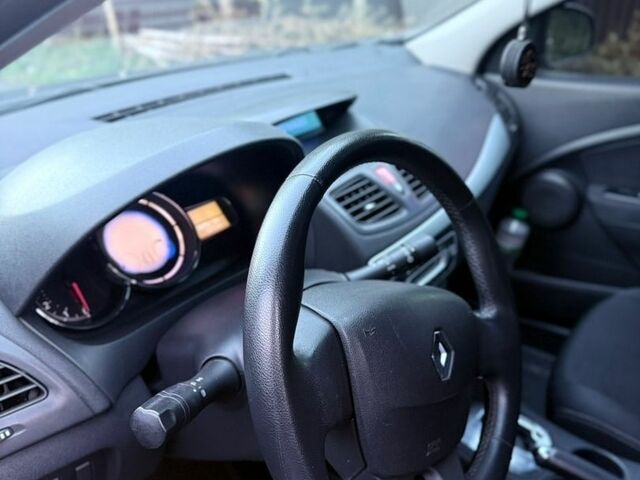 Рено Флюенс, объемом двигателя 1.5 л и пробегом 380 тыс. км за 6150 $, фото 13 на Automoto.ua