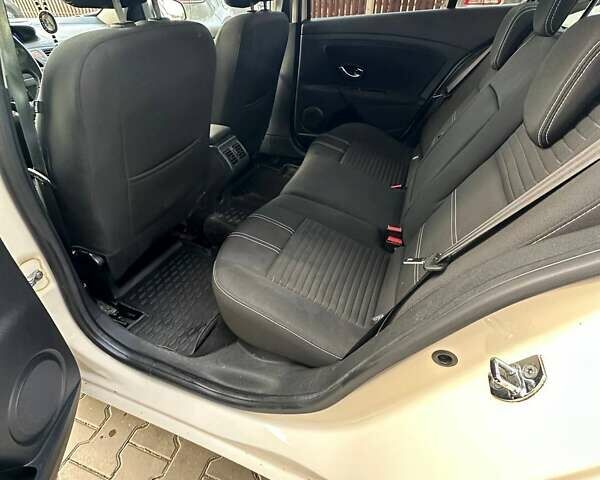 Рено Флюенс, объемом двигателя 1.46 л и пробегом 190 тыс. км за 7300 $, фото 11 на Automoto.ua