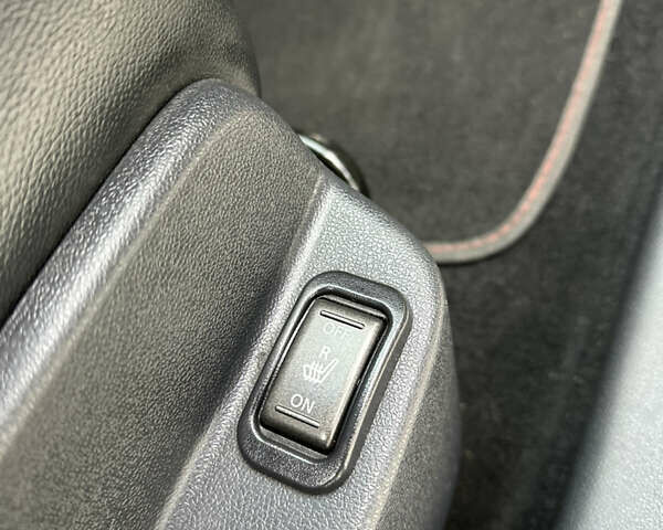 Сірий Рено Флюенс, об'ємом двигуна 1.6 л та пробігом 259 тис. км за 4500 $, фото 10 на Automoto.ua