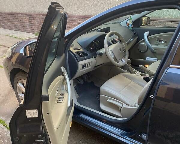 Сірий Рено Флюенс, об'ємом двигуна 1.5 л та пробігом 210 тис. км за 6700 $, фото 6 на Automoto.ua