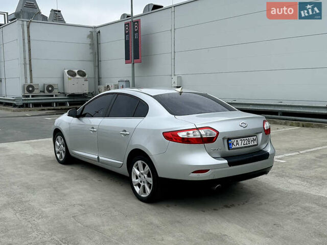 Сірий Рено Флюенс, об'ємом двигуна 1.6 л та пробігом 259 тис. км за 4500 $, фото 3 на Automoto.ua