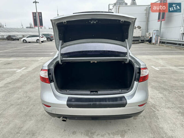 Сірий Рено Флюенс, об'ємом двигуна 1.6 л та пробігом 259 тис. км за 4500 $, фото 14 на Automoto.ua