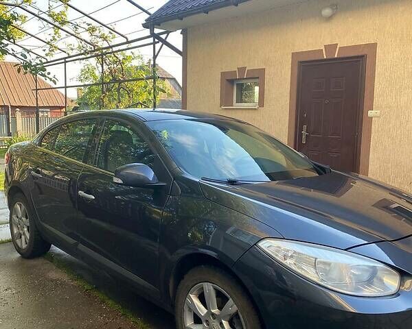 Серый Рено Флюенс, объемом двигателя 1.5 л и пробегом 210 тыс. км за 6800 $, фото 1 на Automoto.ua