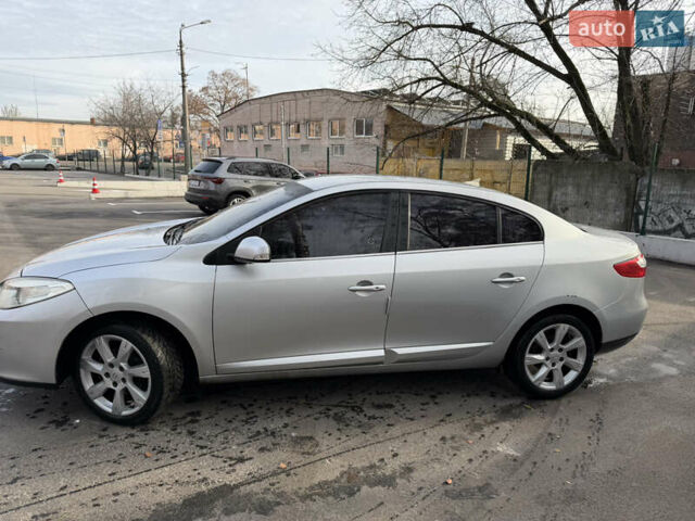 Серый Рено Флюенс, объемом двигателя 1.6 л и пробегом 258 тыс. км за 4500 $, фото 2 на Automoto.ua