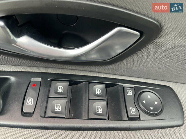 Сірий Рено Флюенс, об'ємом двигуна 1.6 л та пробігом 177 тис. км за 5950 $, фото 17 на Automoto.ua