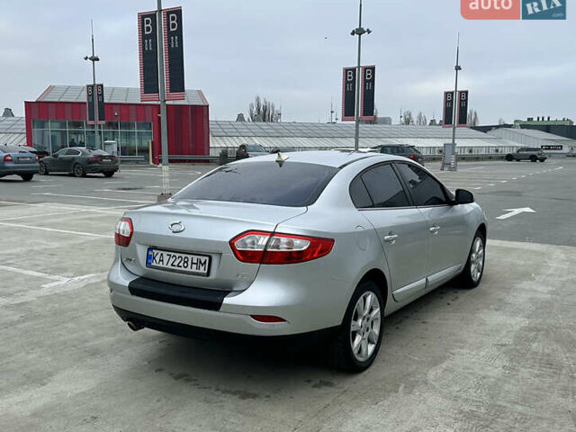 Сірий Рено Флюенс, об'ємом двигуна 1.6 л та пробігом 259 тис. км за 4500 $, фото 5 на Automoto.ua