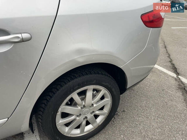Сірий Рено Флюенс, об'ємом двигуна 1.6 л та пробігом 177 тис. км за 5950 $, фото 13 на Automoto.ua