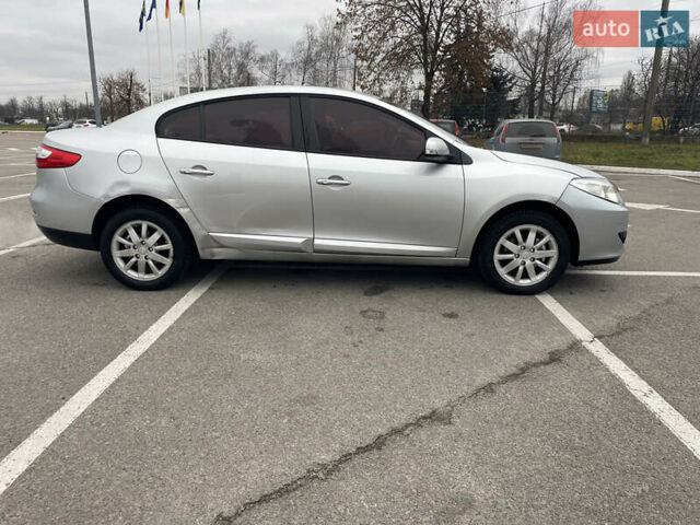 Сірий Рено Флюенс, об'ємом двигуна 1.6 л та пробігом 177 тис. км за 5950 $, фото 4 на Automoto.ua