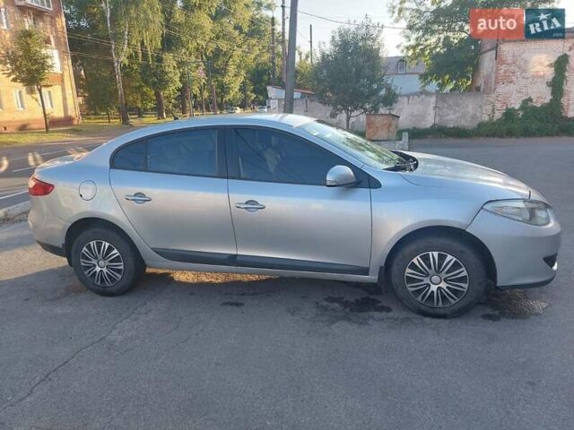 Сірий Рено Флюенс, об'ємом двигуна 1.6 л та пробігом 225 тис. км за 6100 $, фото 24 на Automoto.ua