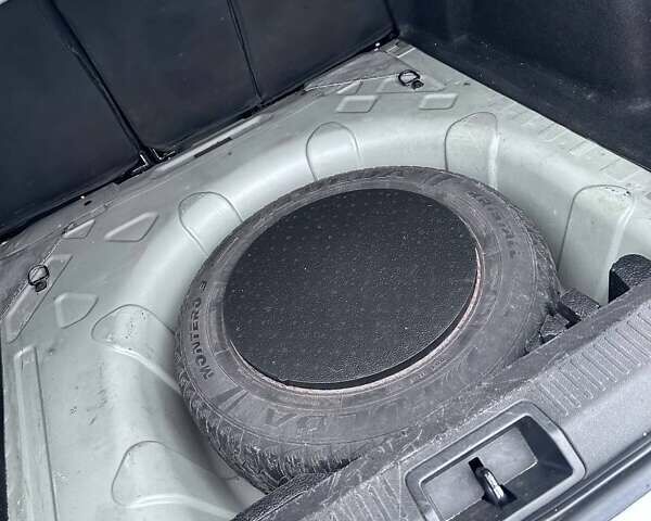 Серый Рено Флюенс, объемом двигателя 1.46 л и пробегом 195 тыс. км за 5400 $, фото 2 на Automoto.ua