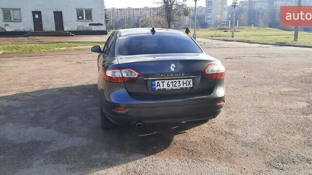 Серый Рено Флюенс, объемом двигателя 2 л и пробегом 200 тыс. км за 6200 $, фото 3 на Automoto.ua