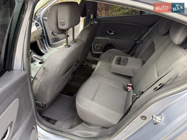 Серый Рено Флюенс, объемом двигателя 1.5 л и пробегом 212 тыс. км за 5950 $, фото 20 на Automoto.ua