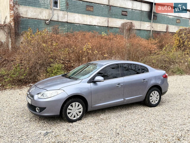 Серый Рено Флюенс, объемом двигателя 1.5 л и пробегом 212 тыс. км за 5950 $, фото 8 на Automoto.ua