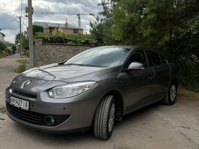 Сірий Рено Флюенс, об'ємом двигуна 1.6 л та пробігом 240 тис. км за 5800 $, фото 2 на Automoto.ua