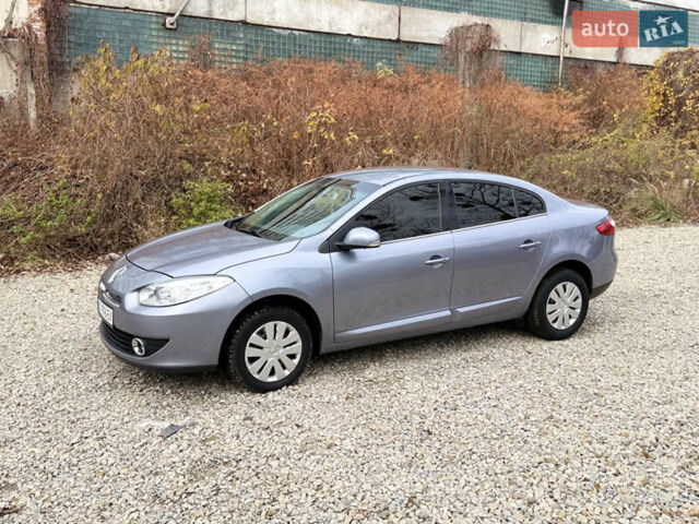 Серый Рено Флюенс, объемом двигателя 1.5 л и пробегом 212 тыс. км за 5950 $, фото 9 на Automoto.ua