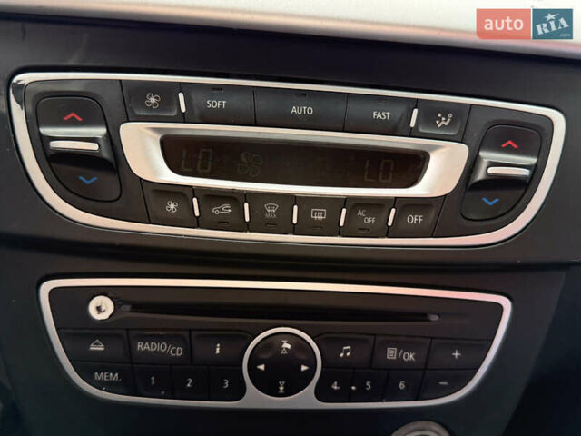 Серый Рено Флюенс, объемом двигателя 1.5 л и пробегом 212 тыс. км за 5950 $, фото 26 на Automoto.ua