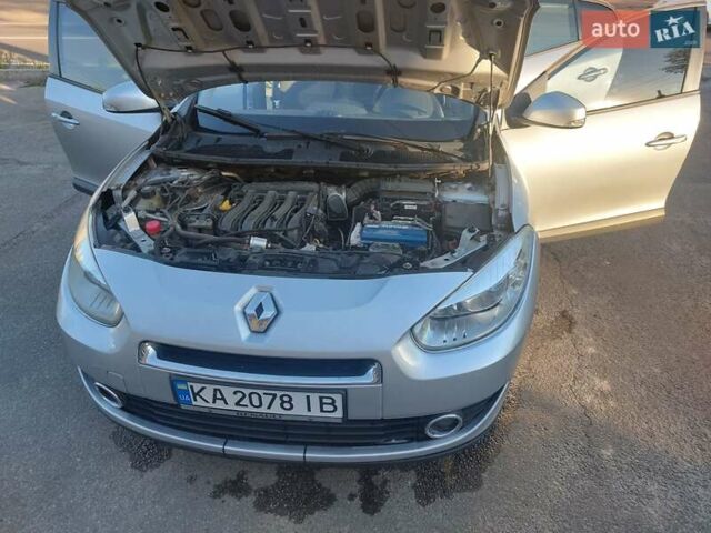 Сірий Рено Флюенс, об'ємом двигуна 1.6 л та пробігом 225 тис. км за 6100 $, фото 3 на Automoto.ua