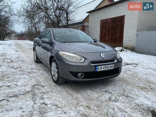 Сірий Рено Флюенс, об'ємом двигуна 2 л та пробігом 243 тис. км за 6599 $, фото 2 на Automoto.ua