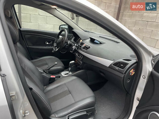 Сірий Рено Флюенс, об'ємом двигуна 2 л та пробігом 203 тис. км за 6900 $, фото 10 на Automoto.ua