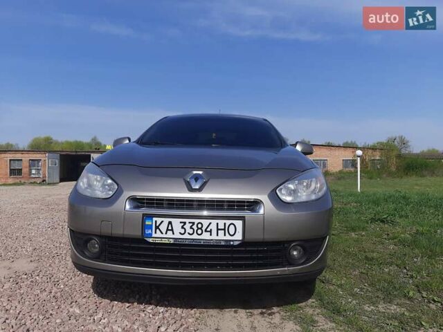 Серый Рено Флюенс, объемом двигателя 1.6 л и пробегом 280 тыс. км за 6000 $, фото 22 на Automoto.ua