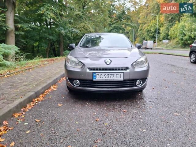 Сірий Рено Флюенс, об'ємом двигуна 1.6 л та пробігом 223 тис. км за 4500 $, фото 2 на Automoto.ua