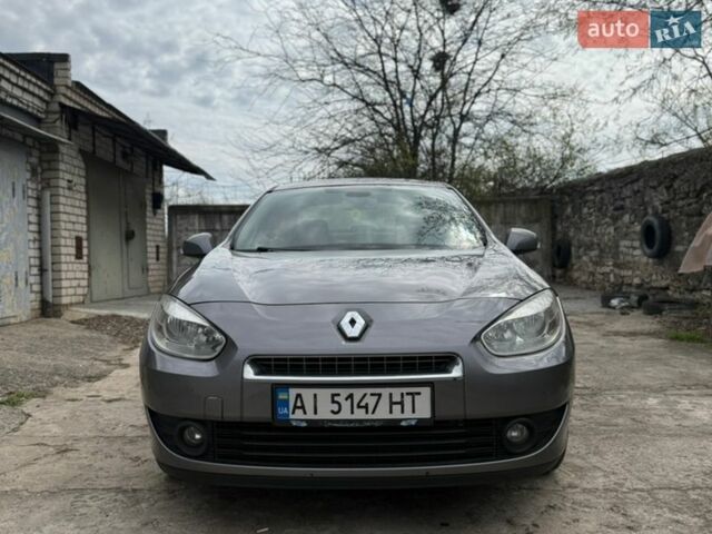 Серый Рено Флюенс, объемом двигателя 1.6 л и пробегом 228 тыс. км за 5200 $, фото 1 на Automoto.ua