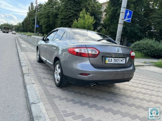 Сірий Рено Флюенс, об'ємом двигуна 2 л та пробігом 220 тис. км за 4500 $, фото 6 на Automoto.ua