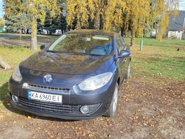 Серый Рено Флюенс, объемом двигателя 1.5 л и пробегом 300 тыс. км за 6000 $, фото 1 на Automoto.ua