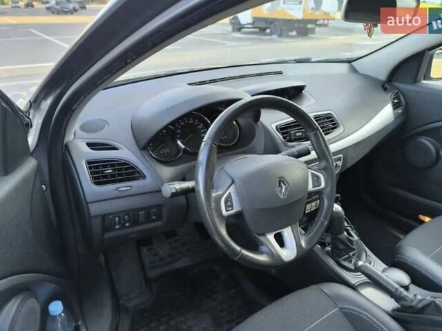 Серый Рено Флюенс, объемом двигателя 1.6 л и пробегом 109 тыс. км за 8499 $, фото 4 на Automoto.ua