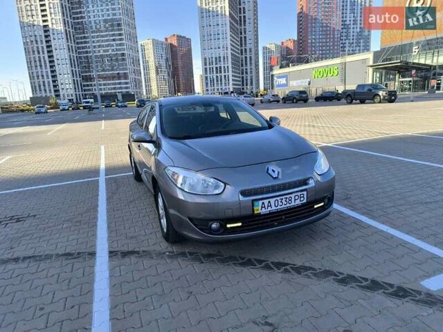 Серый Рено Флюенс, объемом двигателя 1.6 л и пробегом 109 тыс. км за 7800 $, фото 1 на Automoto.ua