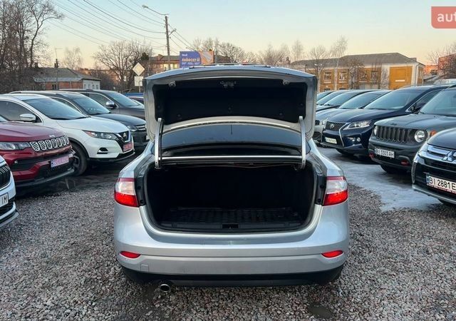 Серый Рено Флюенс, объемом двигателя 1.5 л и пробегом 255 тыс. км за 5850 $, фото 19 на Automoto.ua