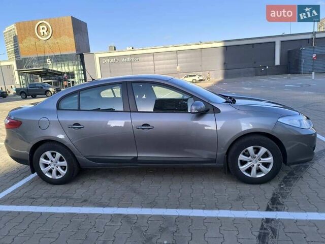 Серый Рено Флюенс, объемом двигателя 1.6 л и пробегом 109 тыс. км за 7800 $, фото 4 на Automoto.ua