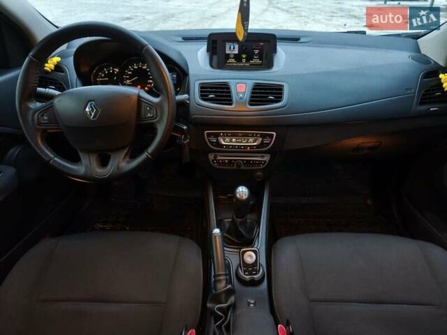 Серый Рено Флюенс, объемом двигателя 1.5 л и пробегом 245 тыс. км за 5600 $, фото 11 на Automoto.ua