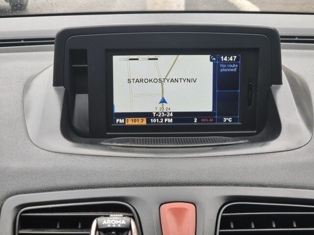 Сірий Рено Флюенс, об'ємом двигуна 1.5 л та пробігом 238 тис. км за 6700 $, фото 11 на Automoto.ua