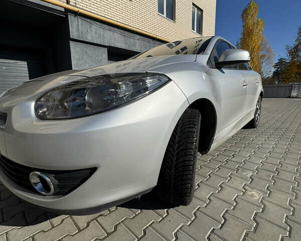 Сірий Рено Флюенс, об'ємом двигуна 1.5 л та пробігом 216 тис. км за 6300 $, фото 23 на Automoto.ua