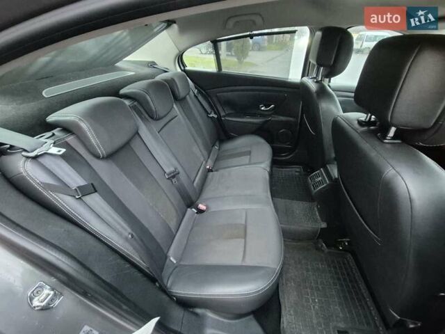 Серый Рено Флюенс, объемом двигателя 1.5 л и пробегом 238 тыс. км за 6700 $, фото 18 на Automoto.ua