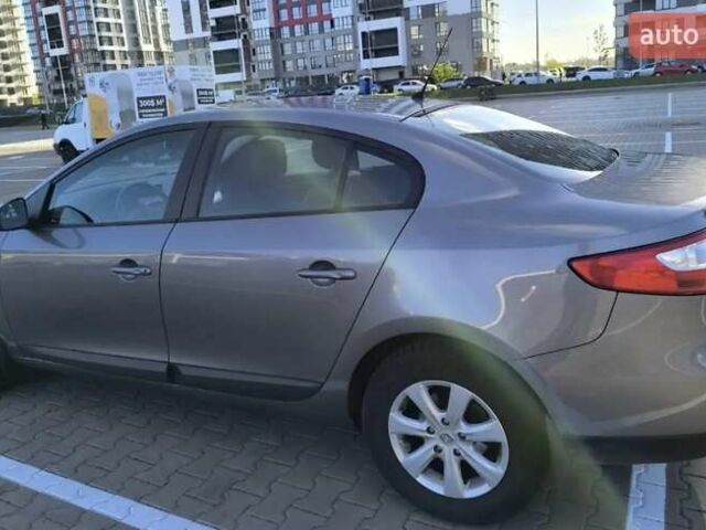 Серый Рено Флюенс, объемом двигателя 1.6 л и пробегом 109 тыс. км за 8499 $, фото 3 на Automoto.ua