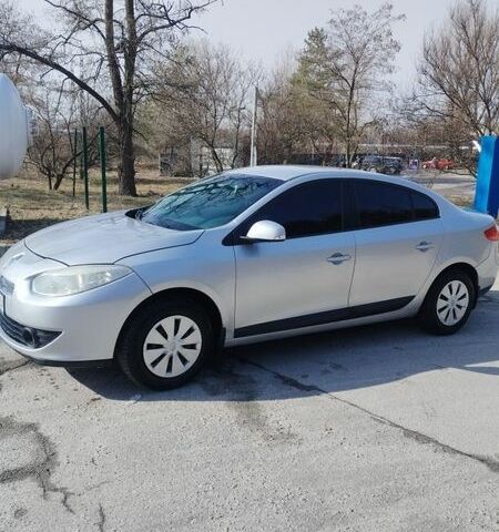 Серый Рено Флюенс, объемом двигателя 1.6 л и пробегом 228 тыс. км за 5200 $, фото 10 на Automoto.ua