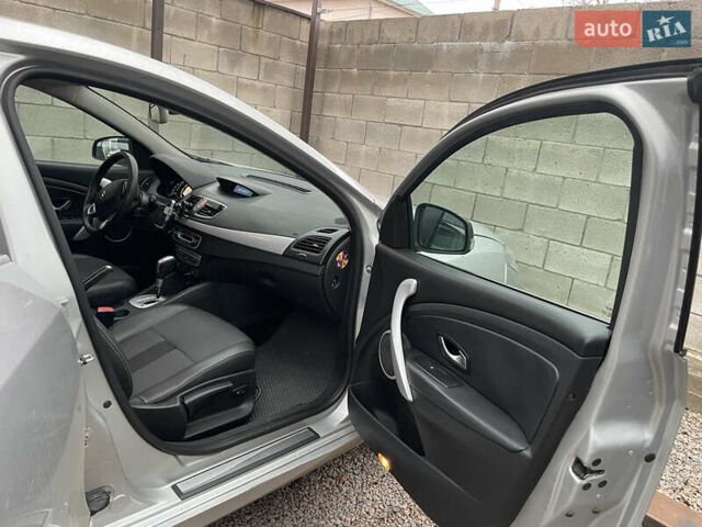Сірий Рено Флюенс, об'ємом двигуна 2 л та пробігом 203 тис. км за 6900 $, фото 9 на Automoto.ua