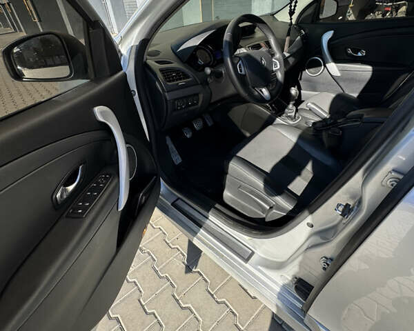 Сірий Рено Флюенс, об'ємом двигуна 1.5 л та пробігом 216 тис. км за 6300 $, фото 4 на Automoto.ua