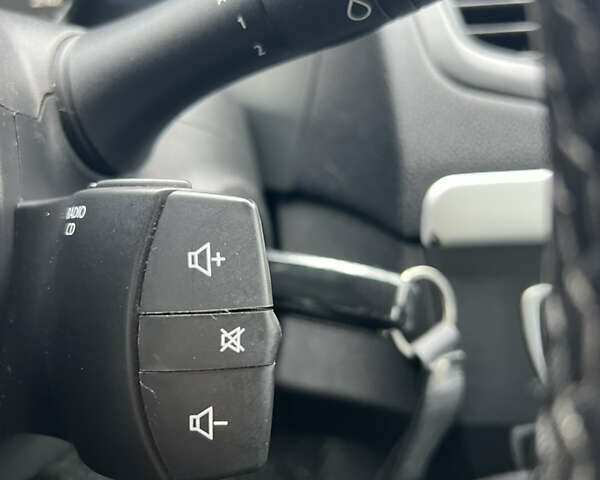 Серый Рено Флюенс, объемом двигателя 1.46 л и пробегом 225 тыс. км за 7500 $, фото 28 на Automoto.ua