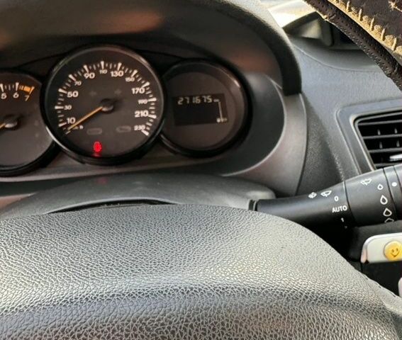 Серый Рено Флюенс, объемом двигателя 1.6 л и пробегом 272 тыс. км за 5200 $, фото 6 на Automoto.ua