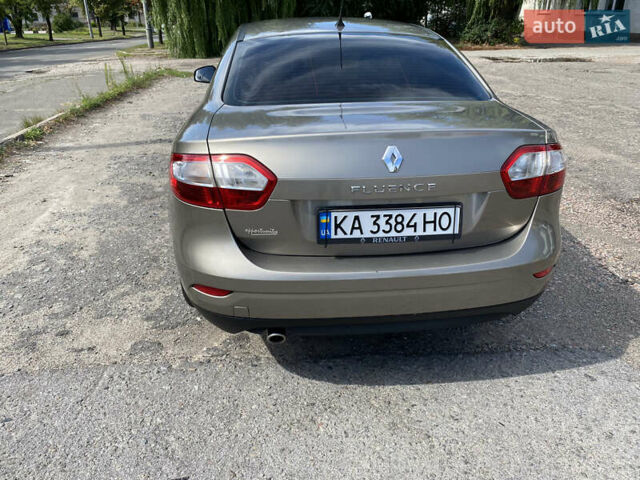 Серый Рено Флюенс, объемом двигателя 1.6 л и пробегом 280 тыс. км за 6000 $, фото 24 на Automoto.ua