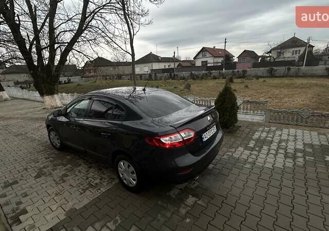 Серый Рено Флюенс, объемом двигателя 1.6 л и пробегом 346 тыс. км за 6000 $, фото 9 на Automoto.ua