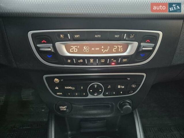 Серый Рено Флюенс, объемом двигателя 1.5 л и пробегом 238 тыс. км за 6700 $, фото 28 на Automoto.ua